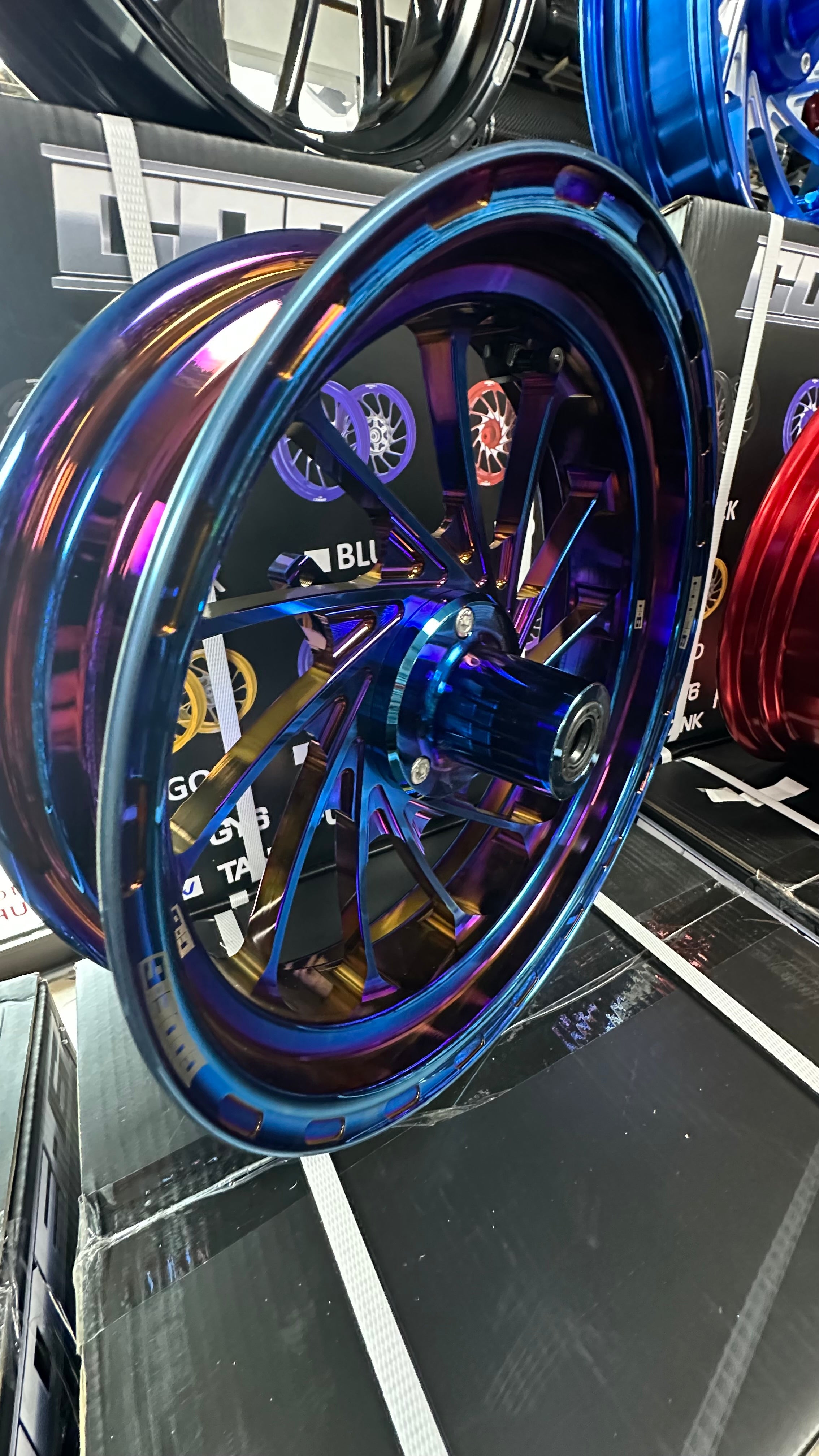 Code-6 Wheels Tank 200