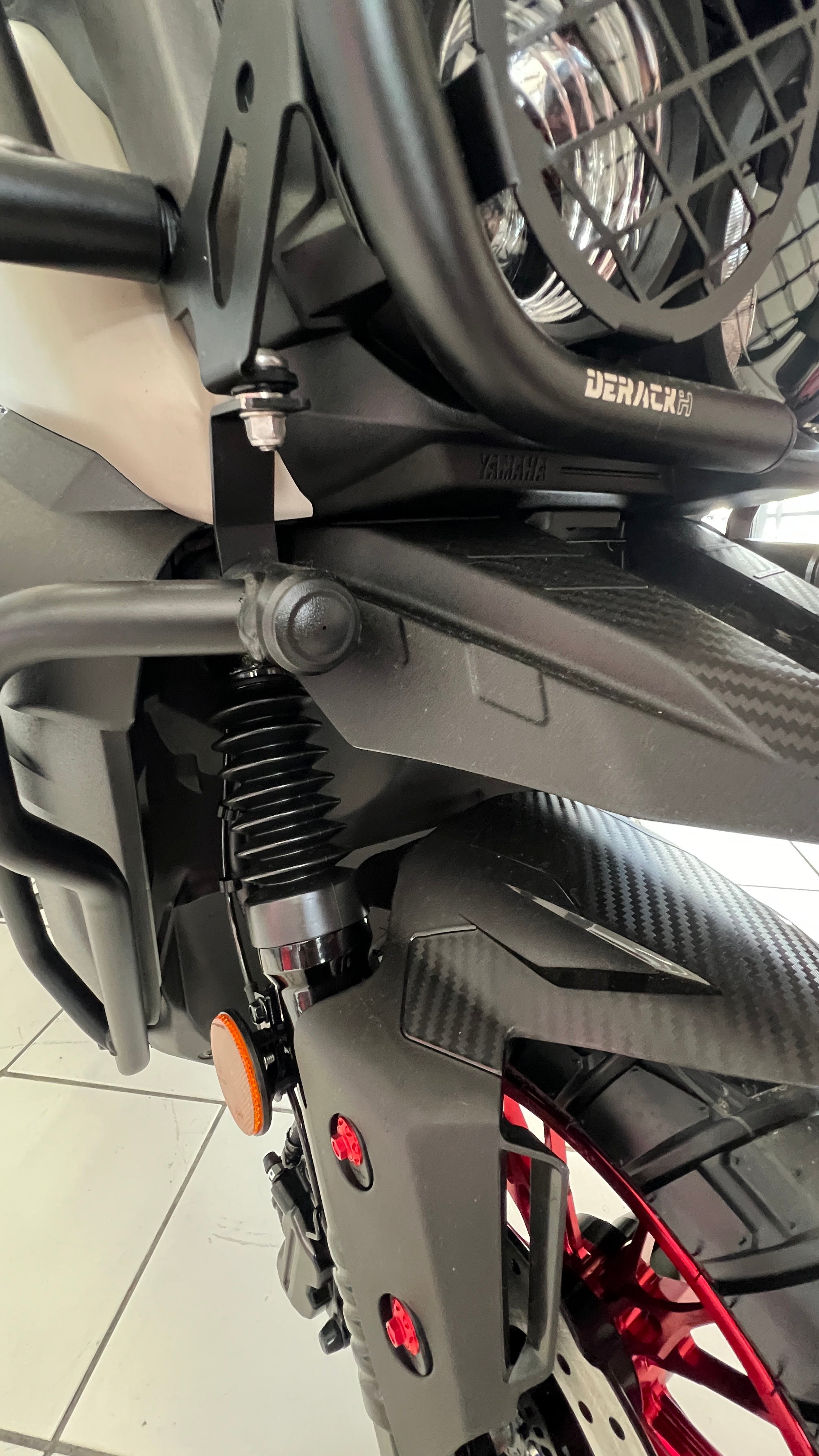 Yamaha Zuma Koso Carbon Top Front Fender.TANK 200 EFI / MAXUMA/ CARBON ARMOR / SUPERMATCH
