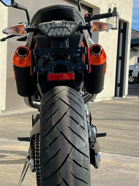 Escape doble deslizante Empire Industries KTM DUKE 790/890 G1 (redondo) con puntas de palanquilla